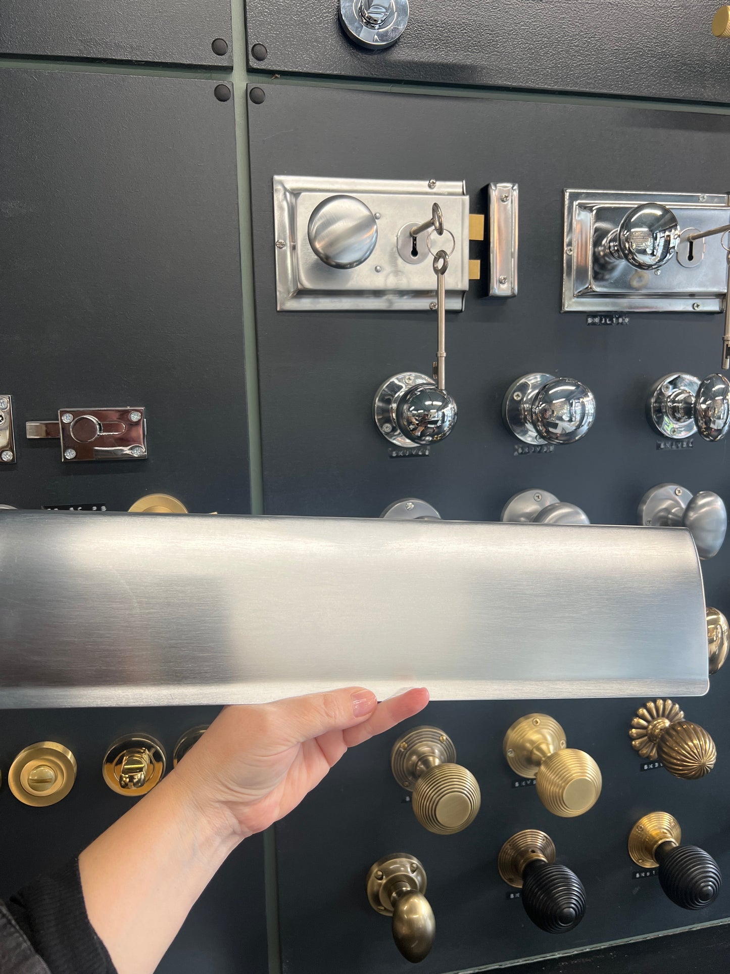 Extra large satin chrome inner tidy