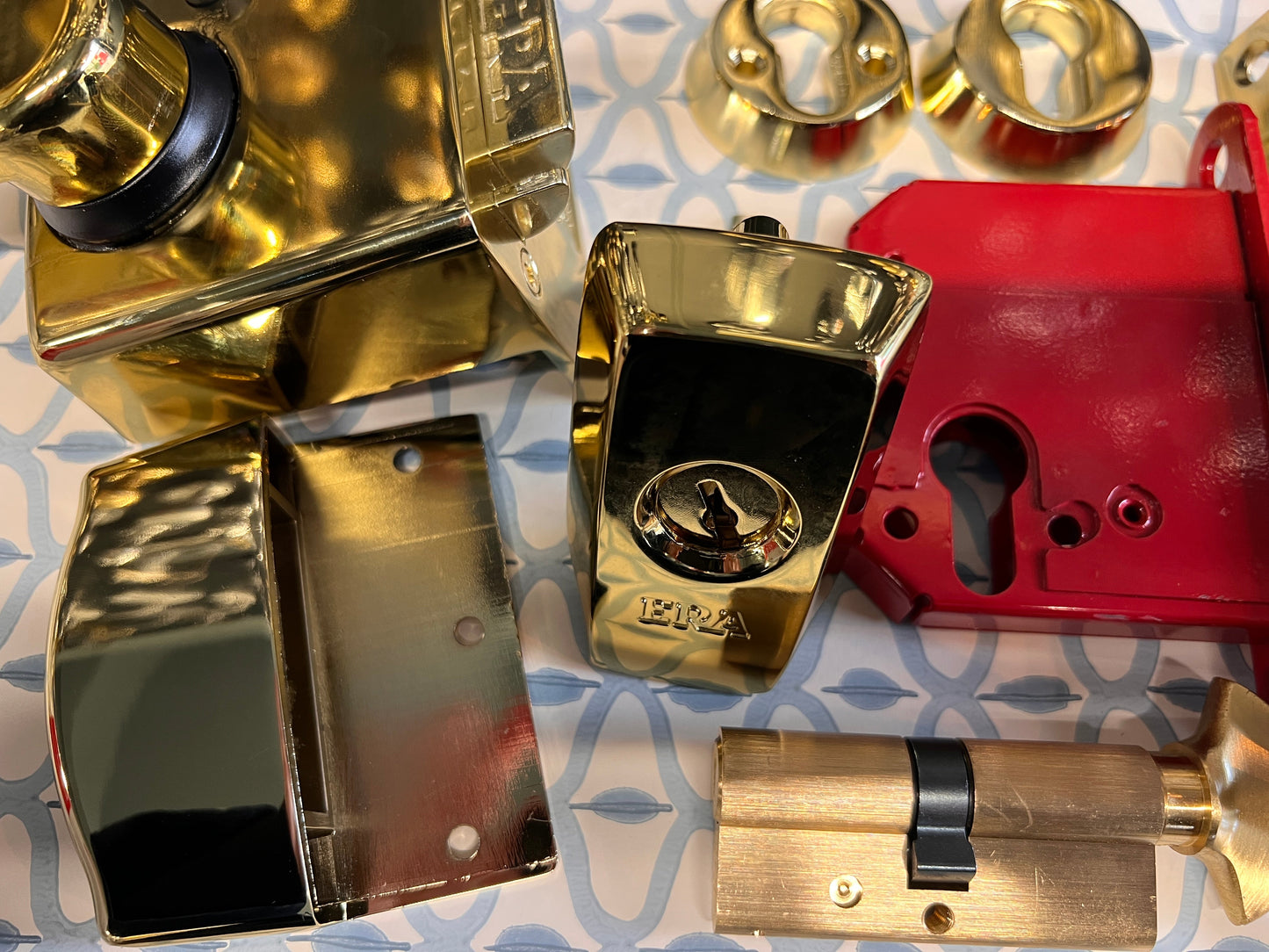 Era pair of polished brass British Standard locks, keyed alike (Thumbturn escape version)