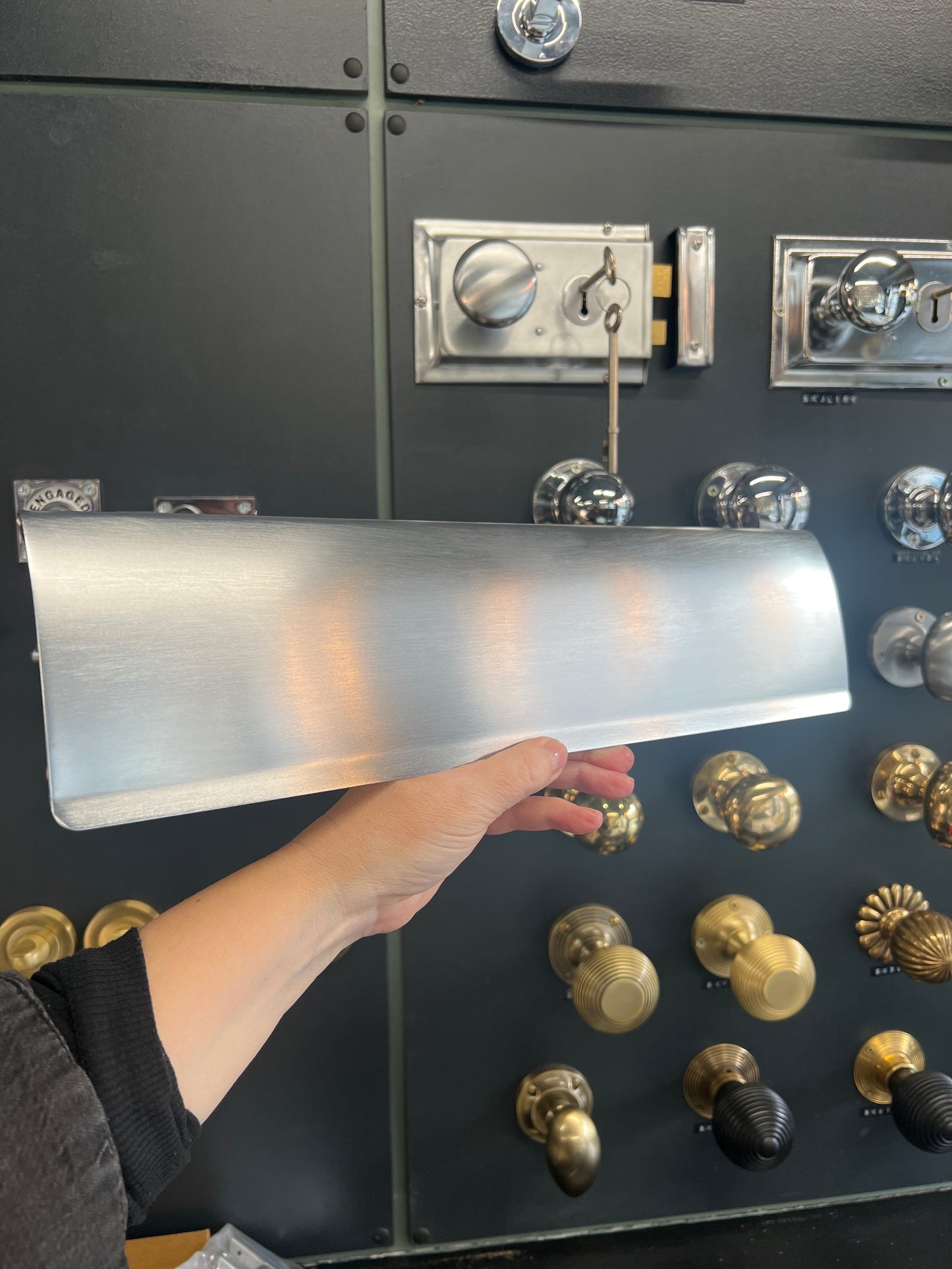 Extra large satin chrome inner tidy
