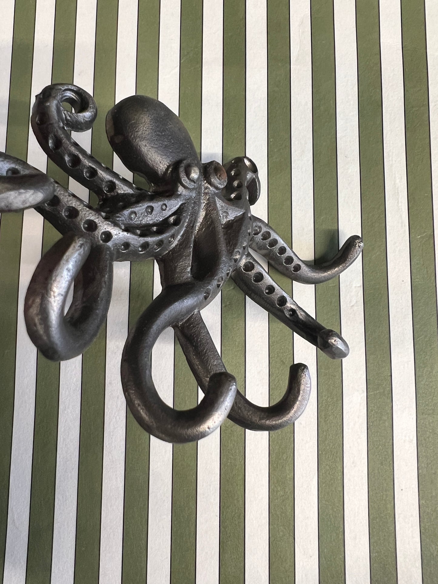 Cast octopus door hook