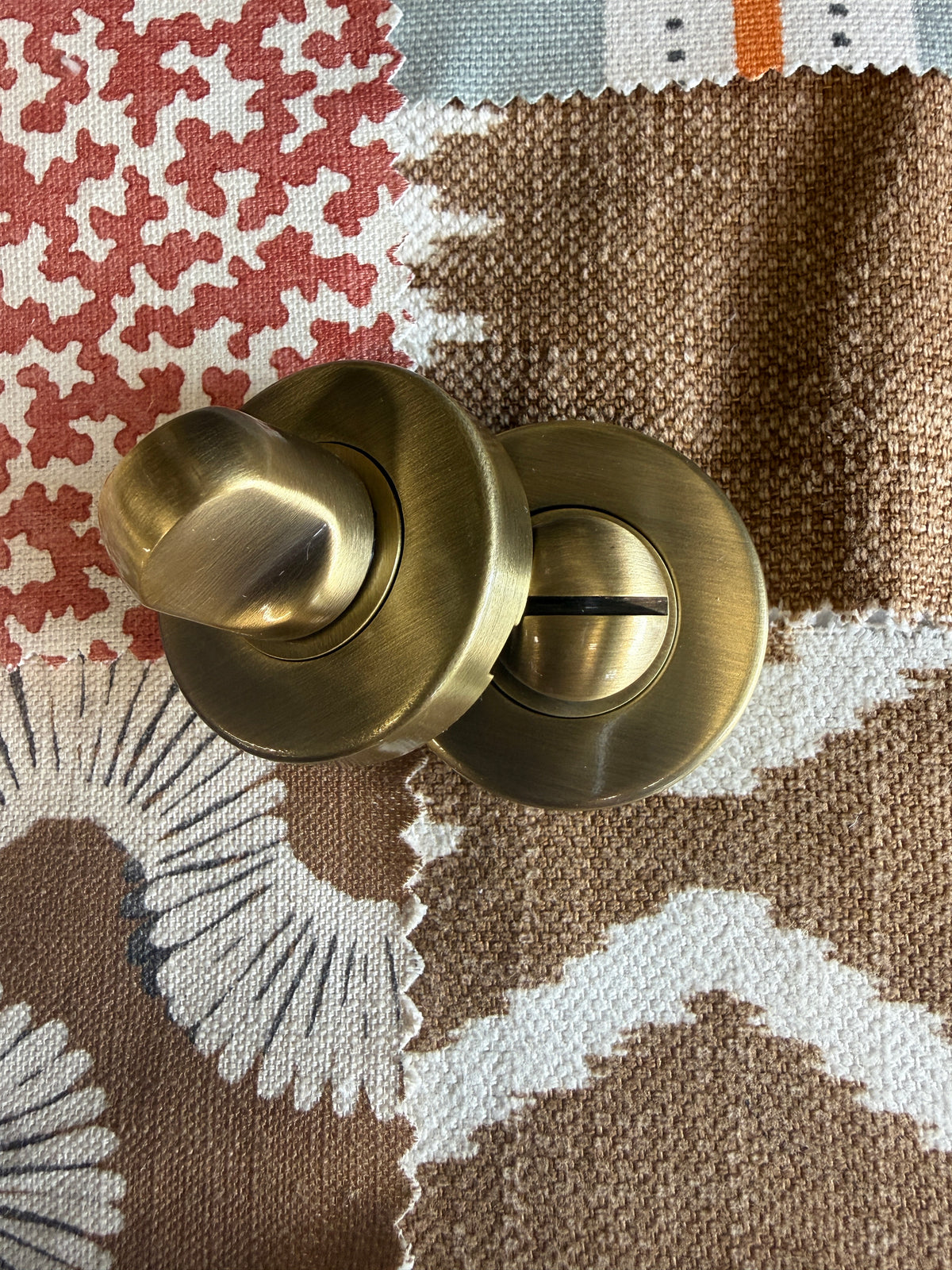 Antique Brass Bathroom turn and release