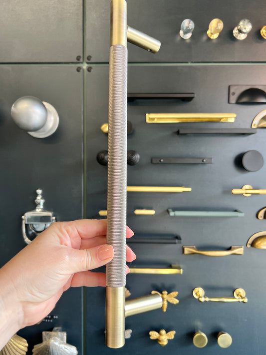 Knurled antique brass pull handle