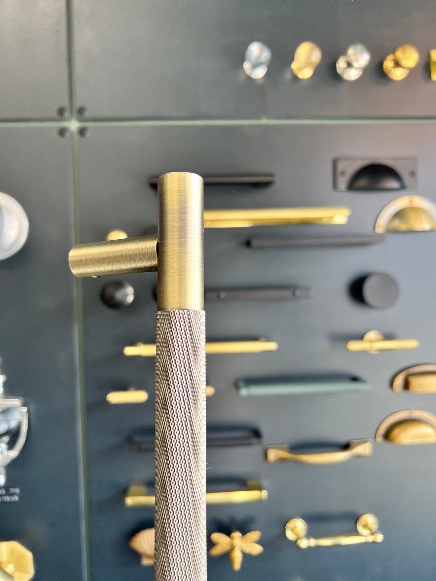 Knurled antique brass pull handle
