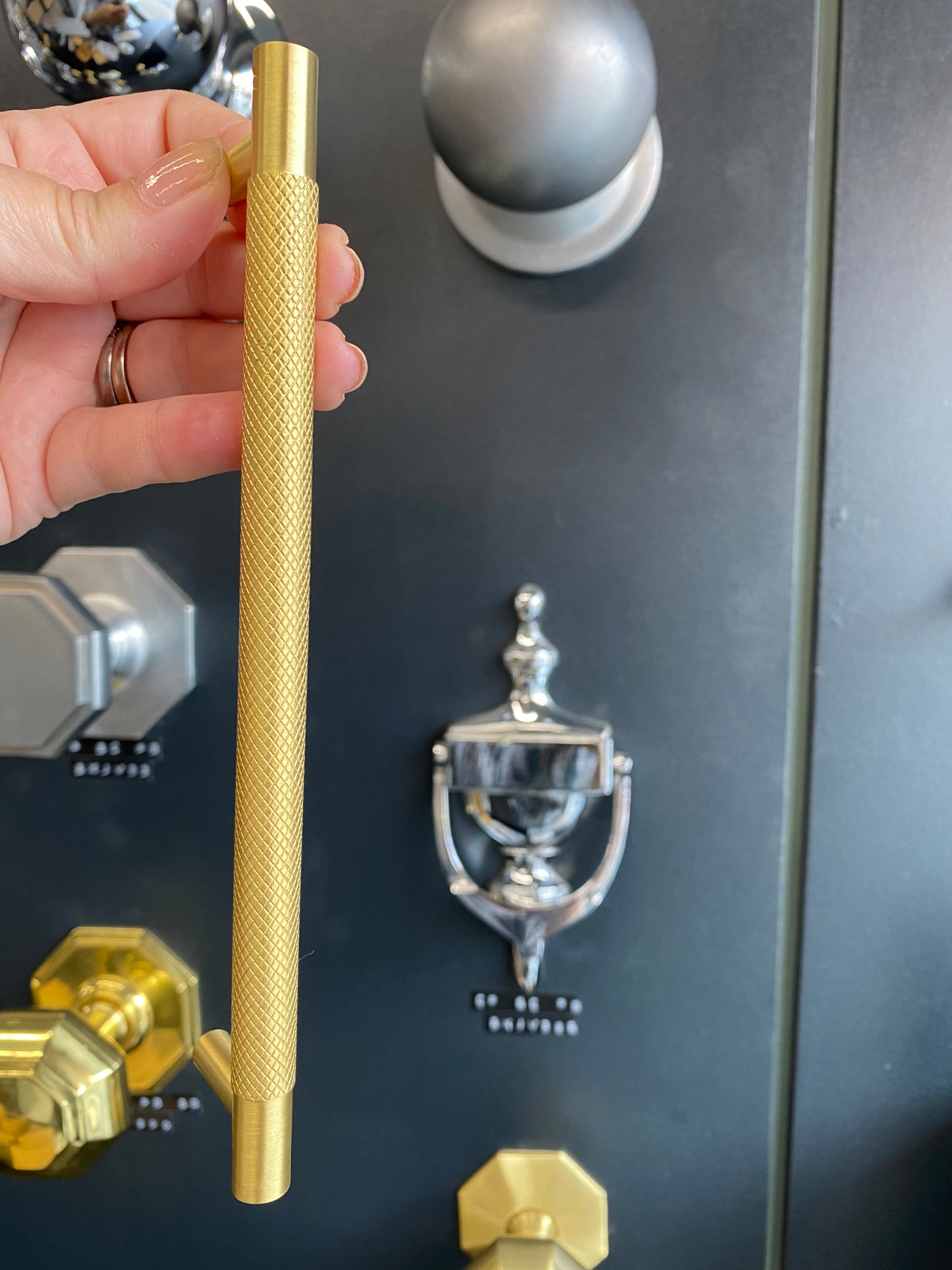 Knurled pull handle Satin Brass