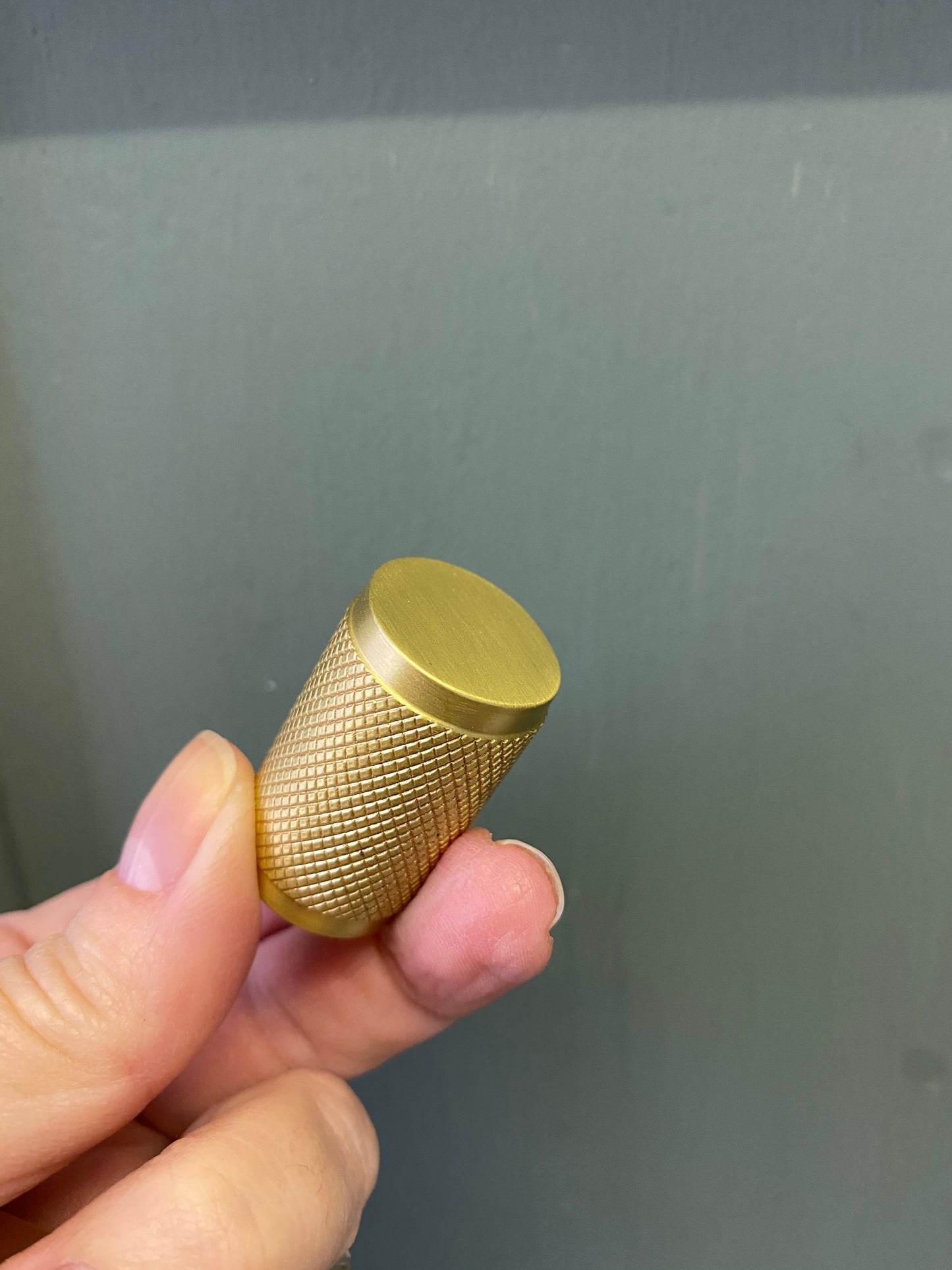 Knurled cupboard knob