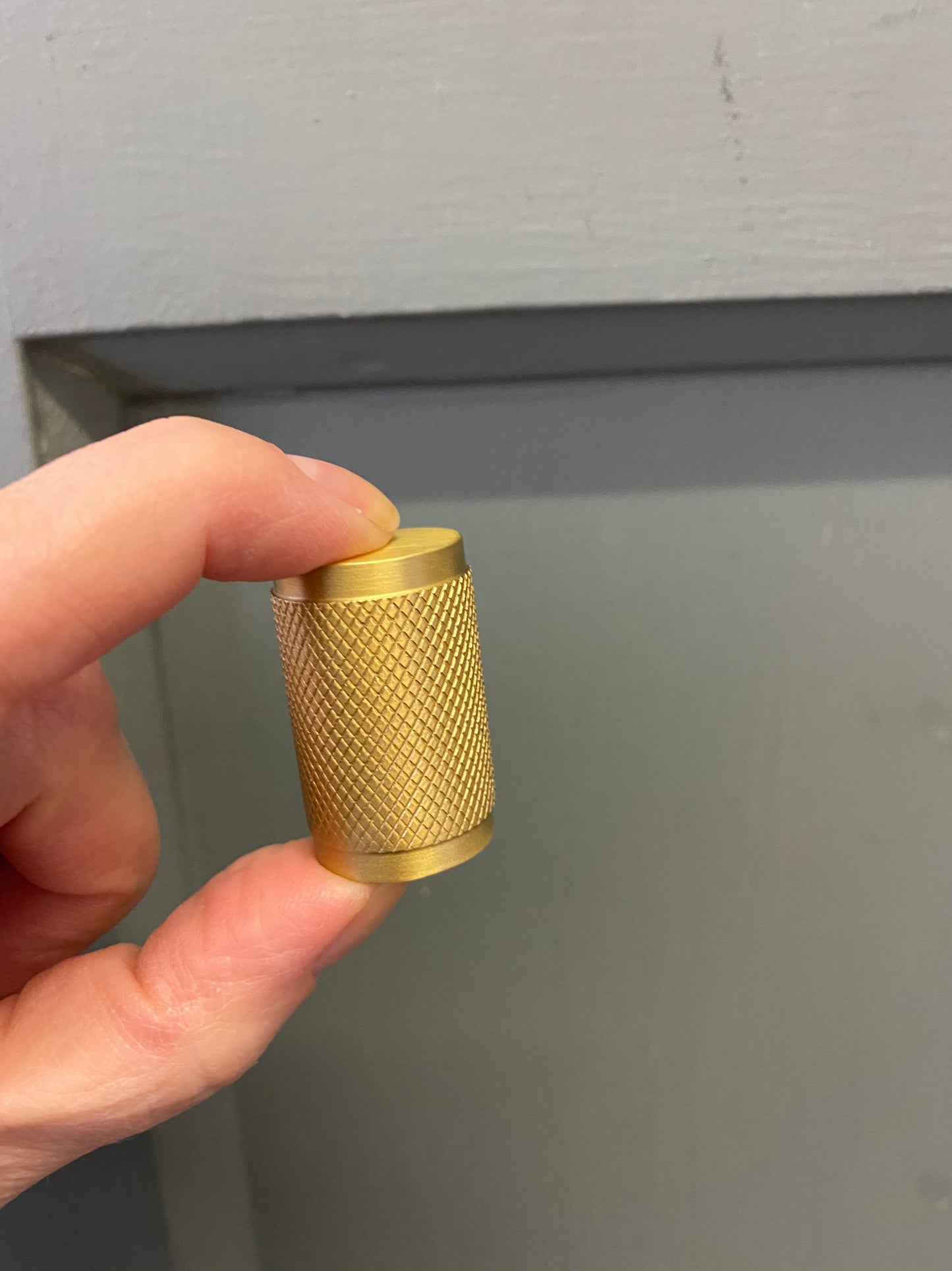 Knurled cupboard knob