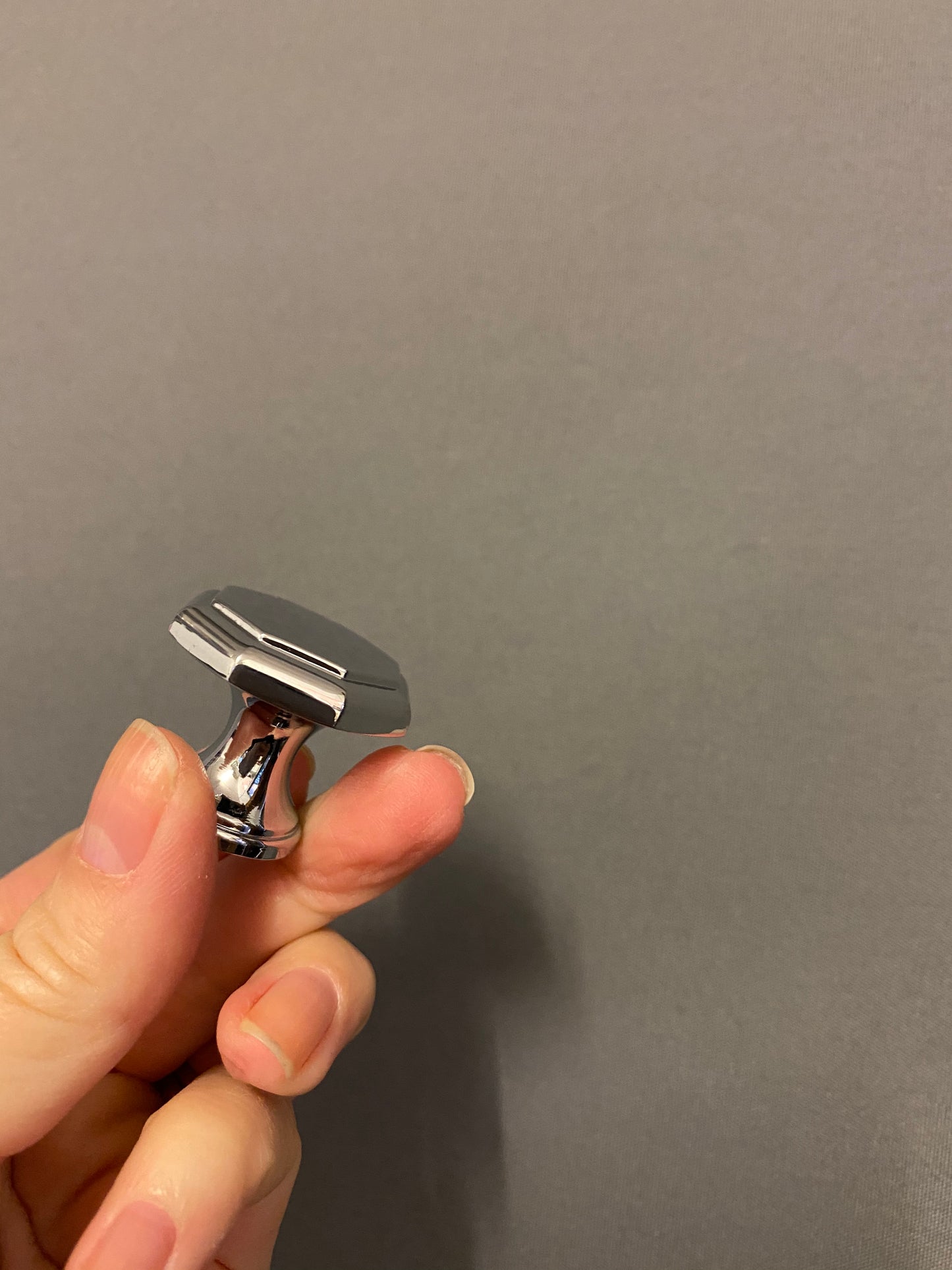 Octagonal cabinet knob