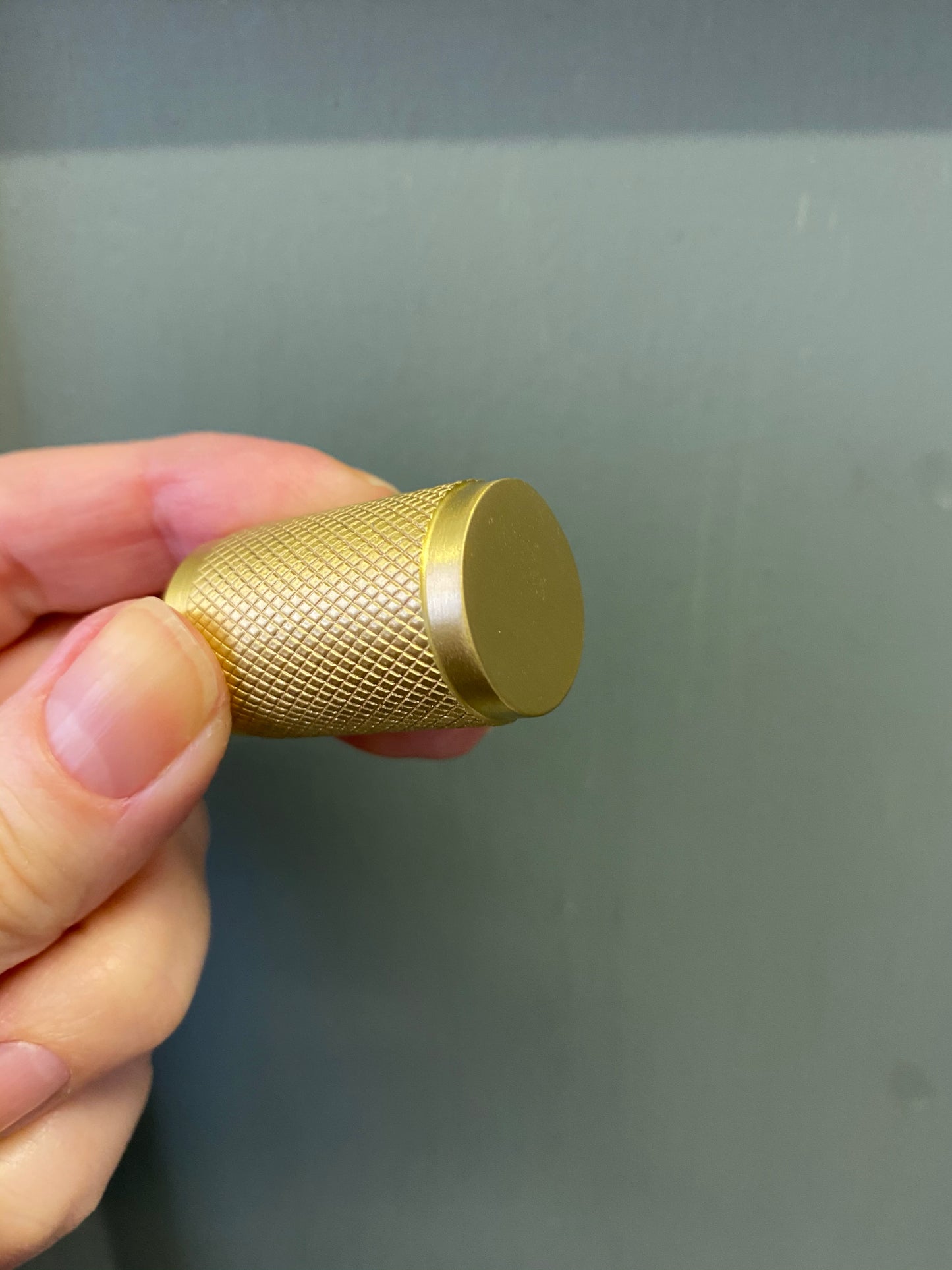 Knurled cupboard knob