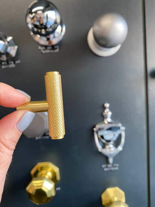 Knurled T-Bar Cabinet Knob in Satin Brass