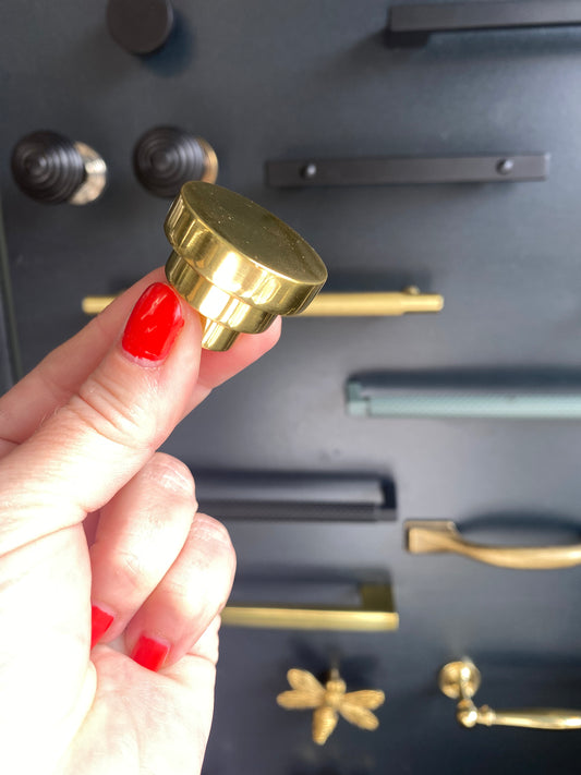 Polished brass stepped cupboard knob 32mm