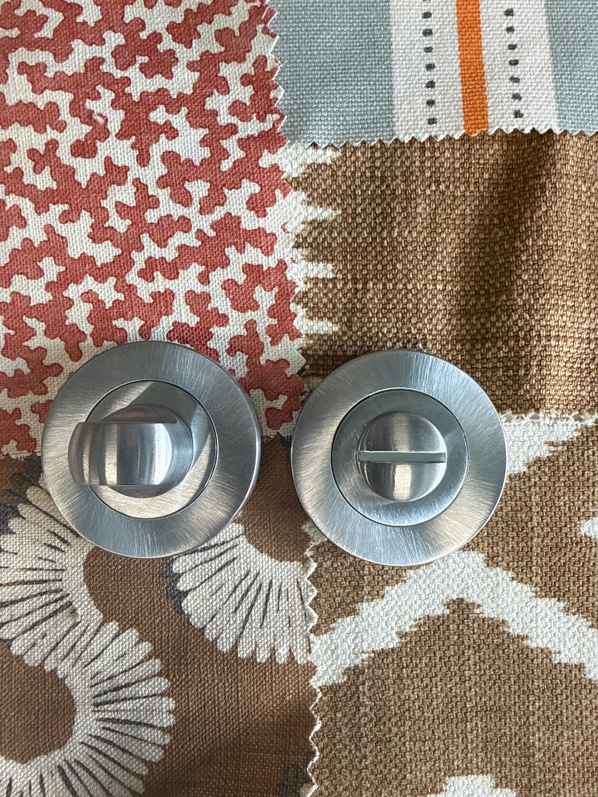 Bathroom turn and release Satin Chrome