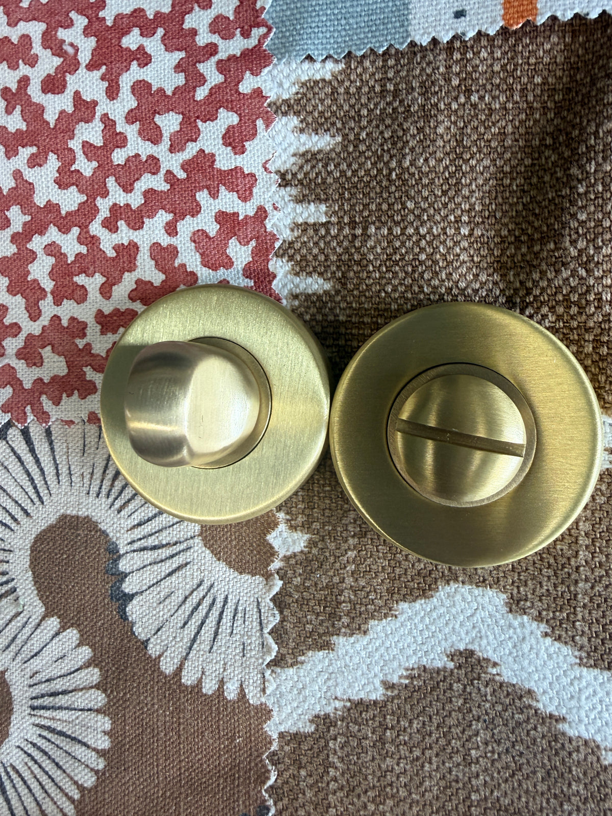 Satin brass bathroom turn and release