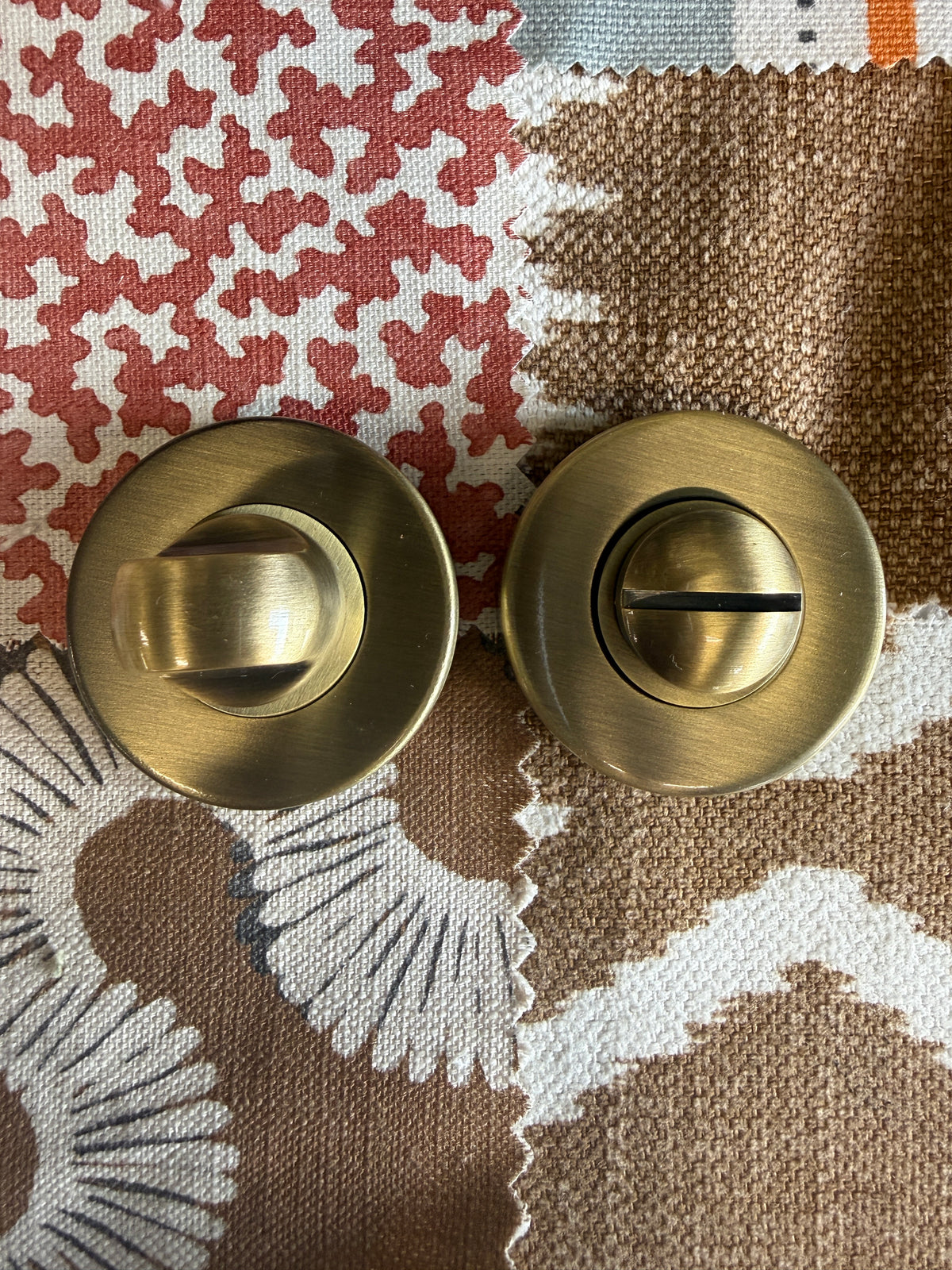 Antique Brass Bathroom turn and release