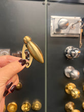 Load image into Gallery viewer, Antique brass tear drop escutcheon