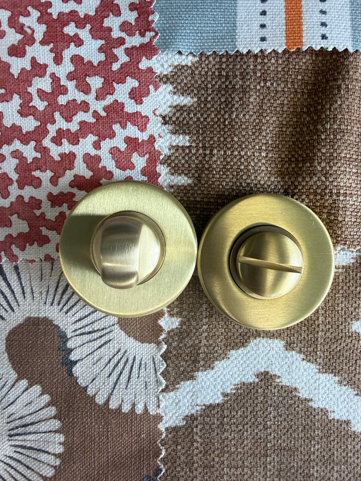 Satin brass bathroom turn and release