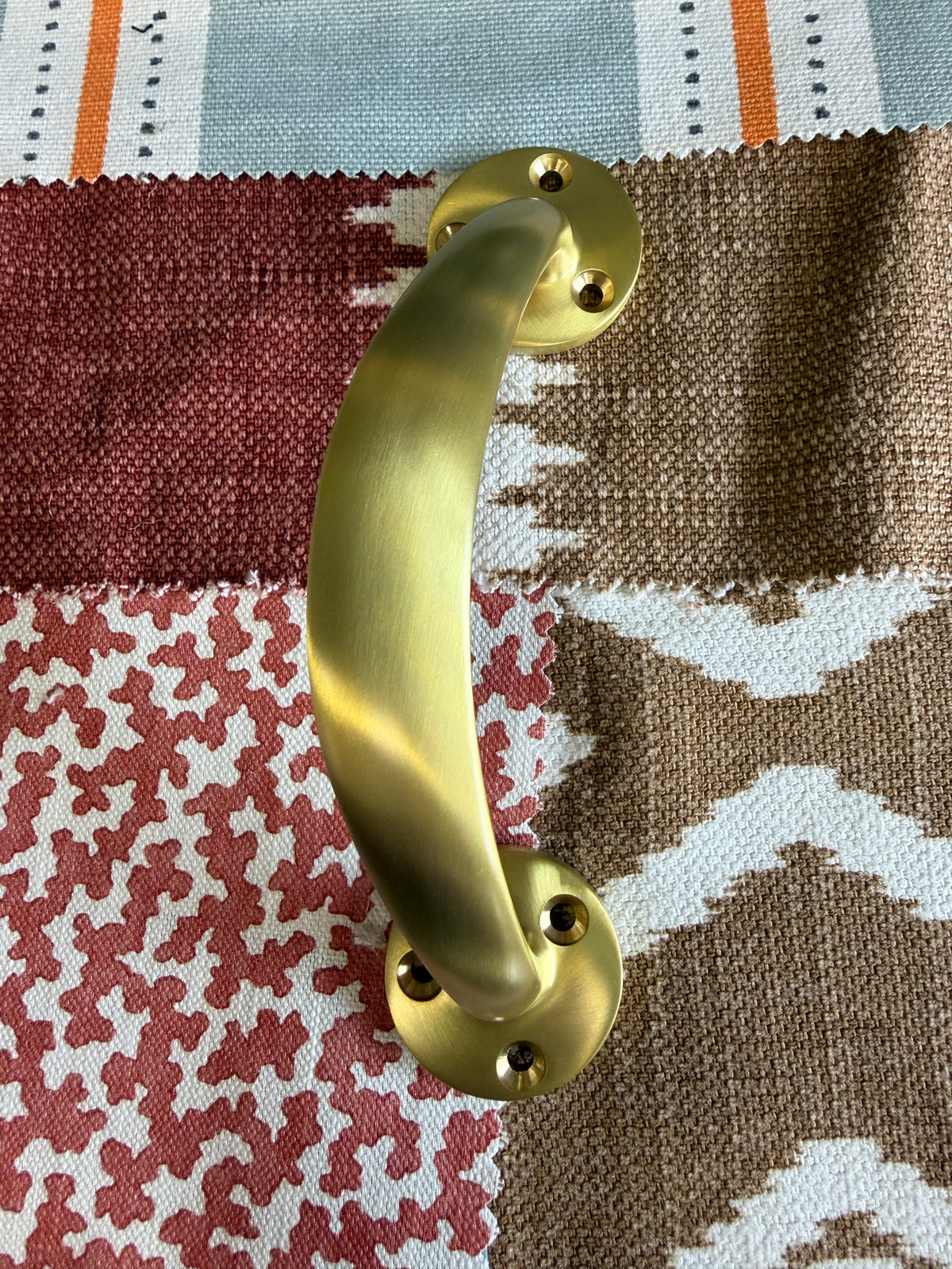 Satin brass bow handle