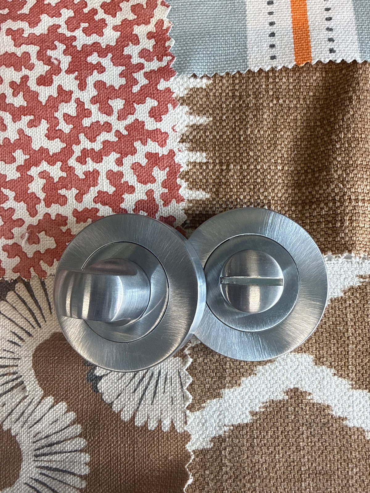 Bathroom turn and release Satin Chrome