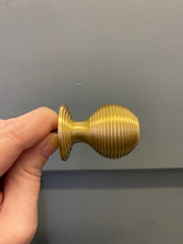 Load image into Gallery viewer, Reeded satin brass cupboard knob