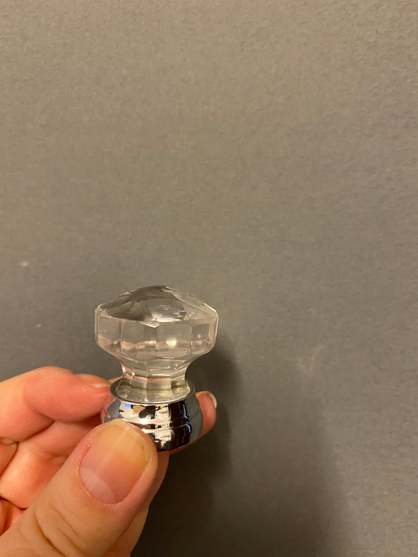 Perspex faceted knob