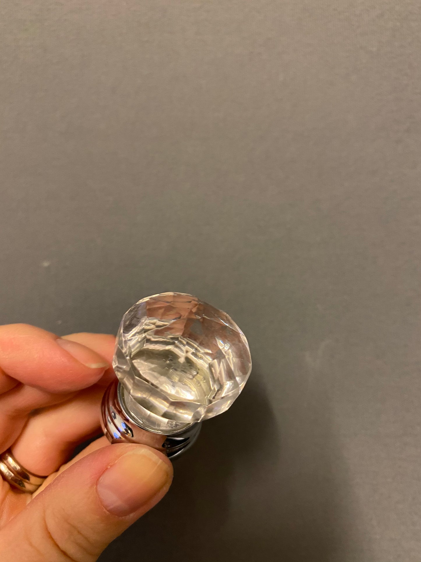 Perspex faceted knob