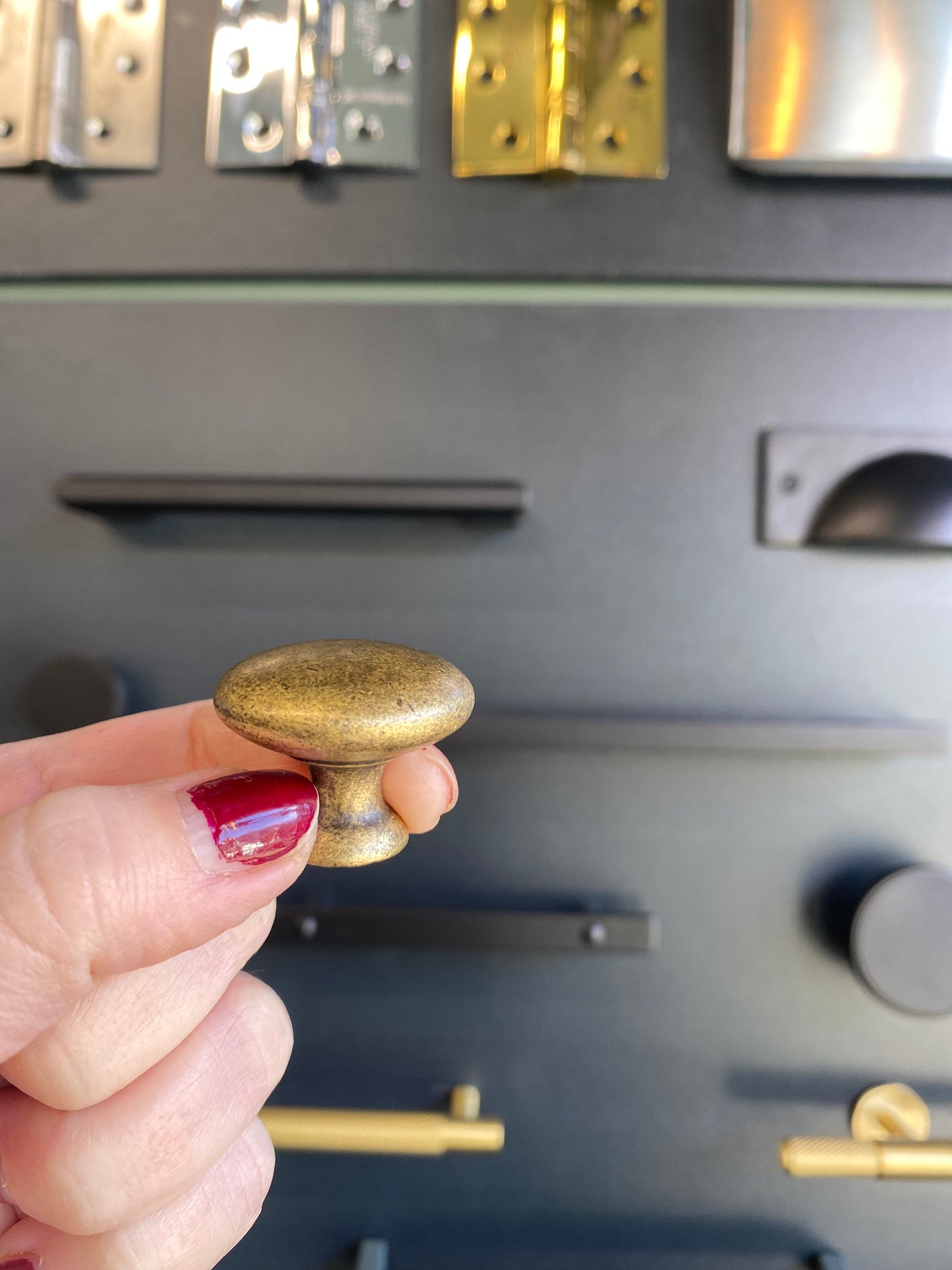 Distressed Brass Classic Round Knob